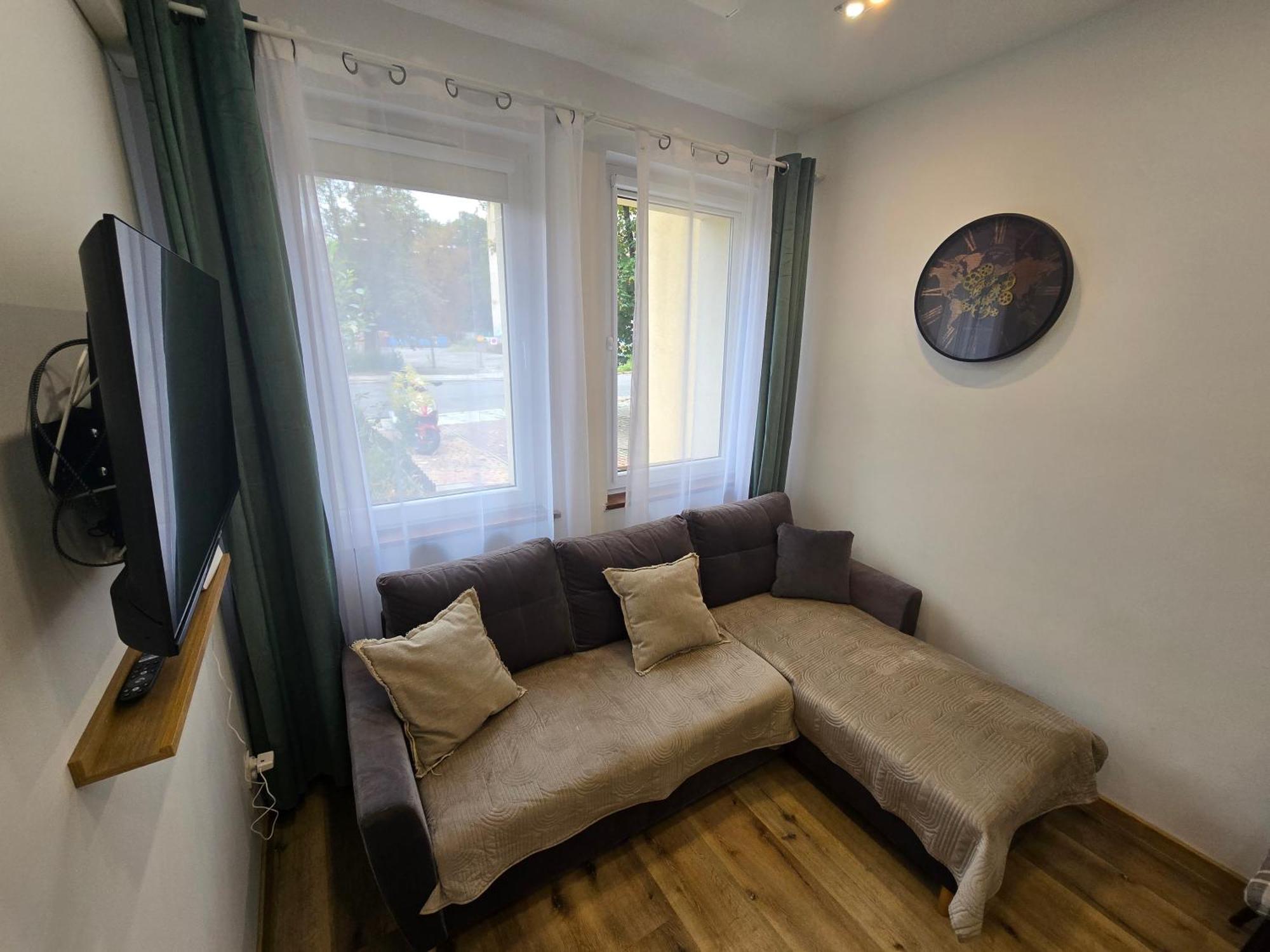 Dzialkowa Apartment Legnica Exterior photo